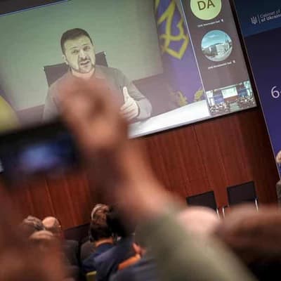 Ukraine: Zelenskiy warns against excessive expectations