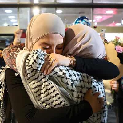 More Australians arrive back home from Gaza