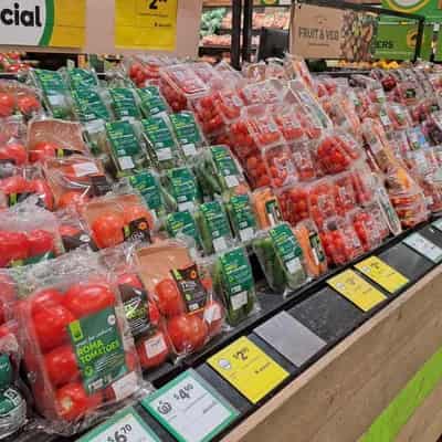 Aussie supermarkets failing in war on plastic: audit