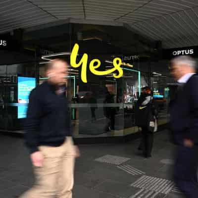 Optus offers free data as outage scrutiny intensifies