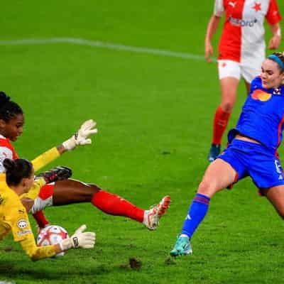 Matildas Carpenter, Crummer open with WECL wins