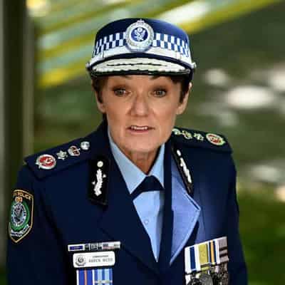 Top cop defends secrecy around senior officer's charges