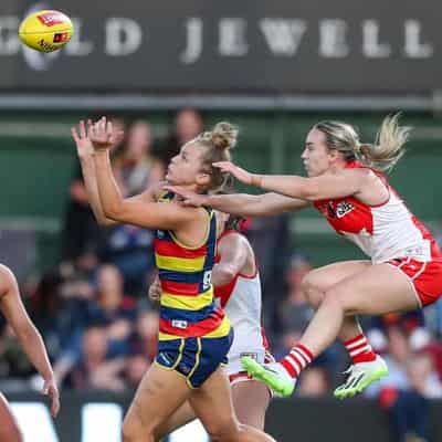 Hatchard stars as Adelaide trounce Sydney in AFLW semi