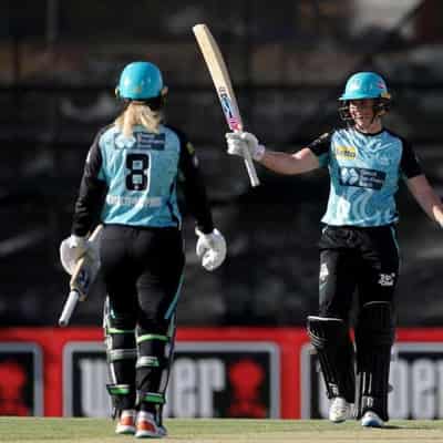 Voll snares 4-19 as Heat cruise into WBBL grand final