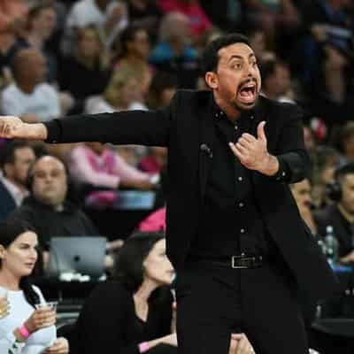 Breakers defy coach's ejection to overcome 36ers