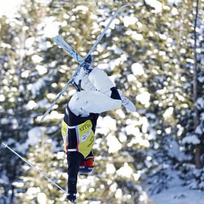 Aussie Anthony starts World Cup season with moguls gold