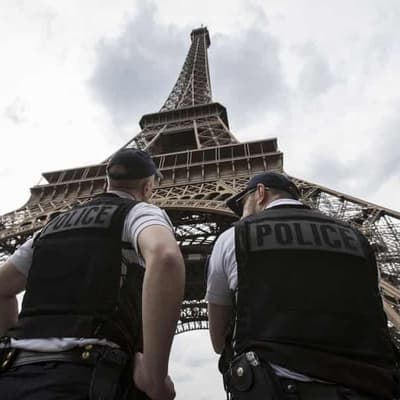 One dead, two injured after attack in central Paris