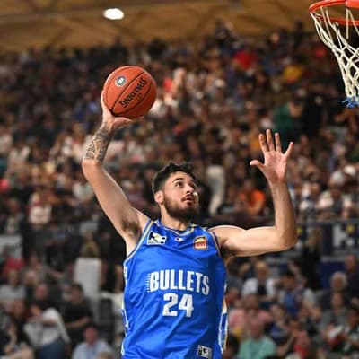 Bullets block Hawks' gallant NBL charge in Brisbane
